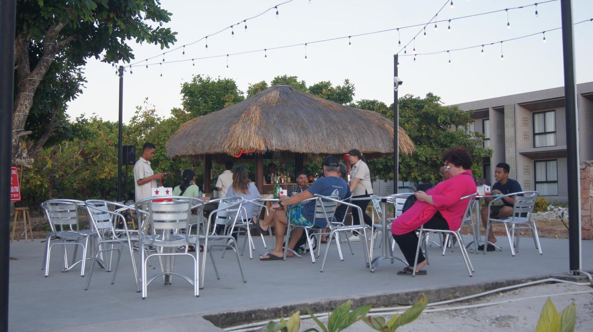 Kambaniru Beach Hotel And Resort Уайнгапу Екстериор снимка