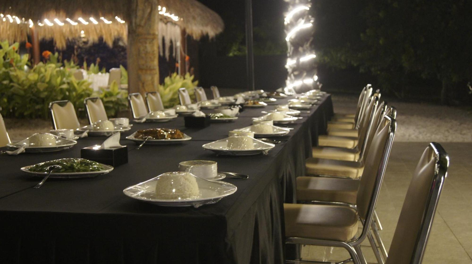 Kambaniru Beach Hotel And Resort Уайнгапу Екстериор снимка