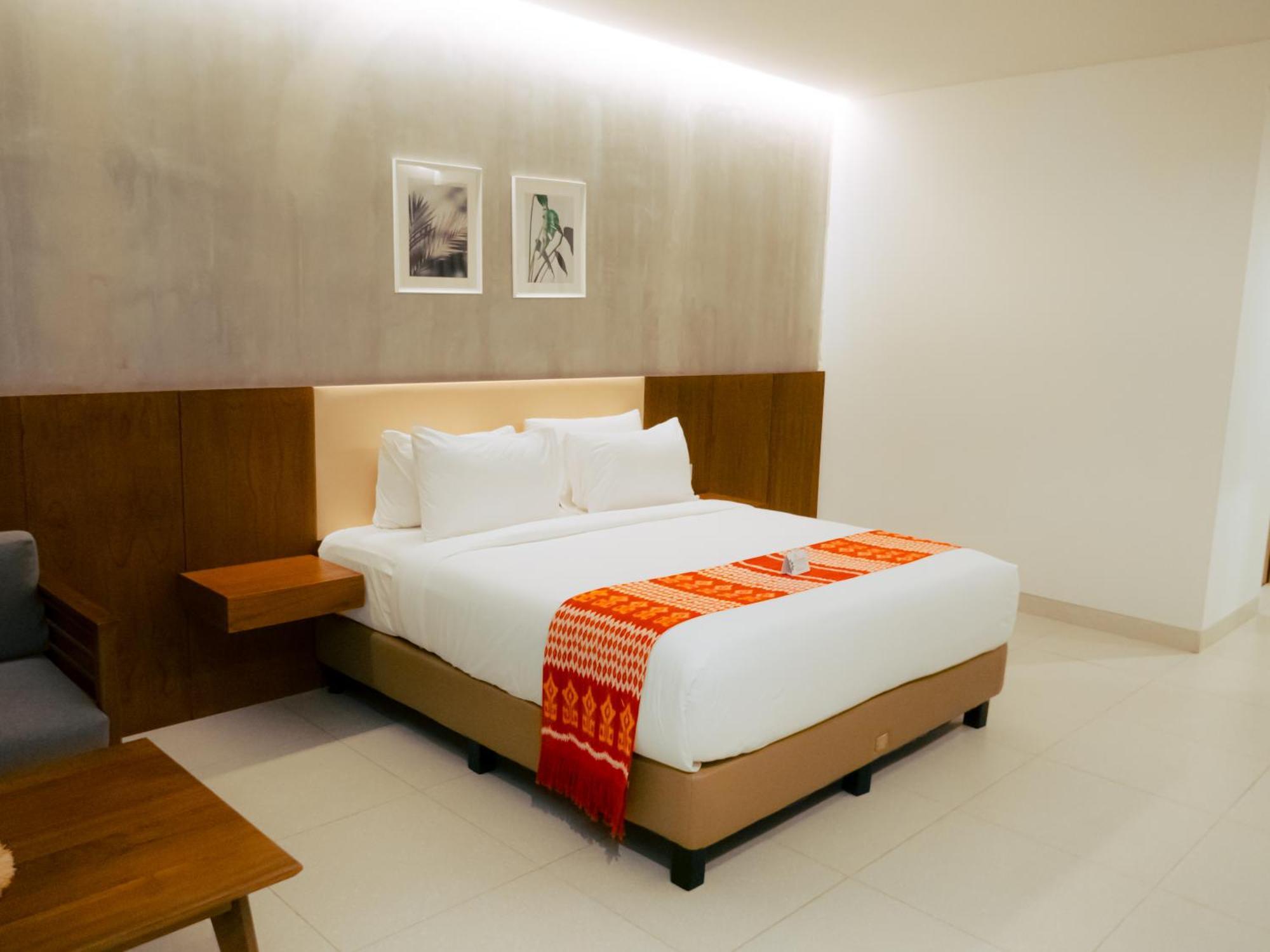 Kambaniru Beach Hotel And Resort Уайнгапу Екстериор снимка